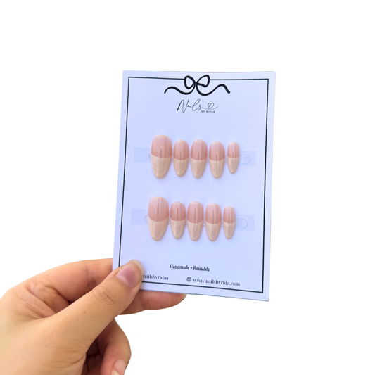 Hyper Realistic Press-On Nails – Medium Almond